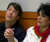 OLTL017I: Singing 'We Shall Overcome'